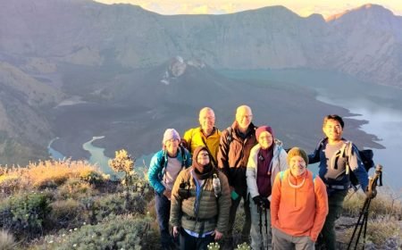 3D2N Rinjani Summit Trekking Package via Sembalun to Senaru