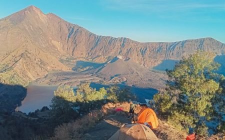 rinjani-for-beginner-package-2d1n-crater-rim-trekking-via-senaru